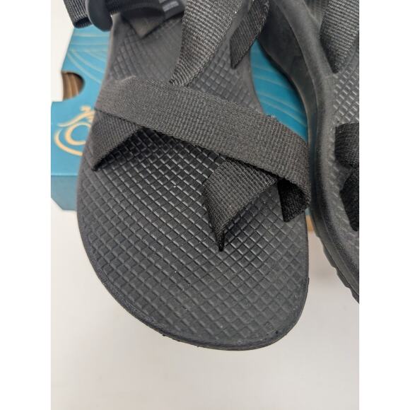 Chaco Womens Sz 7 Z Cloud 2 Sandals in Solid Black w/Box Gorpcore - Picture 2 of 9